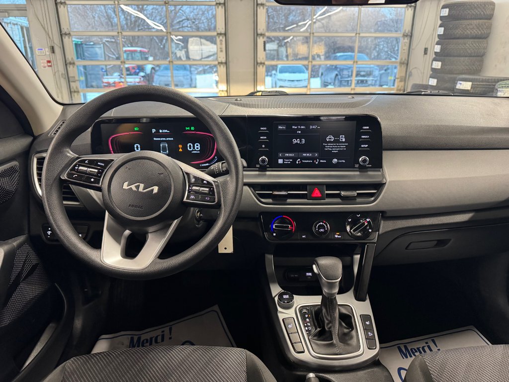 Kia Seltos LX, SIÈGES CHAUFFANTS, MAGS, APPLE CARPLAY 2024 à Mirabel, Québec - 4 - w1024h768px