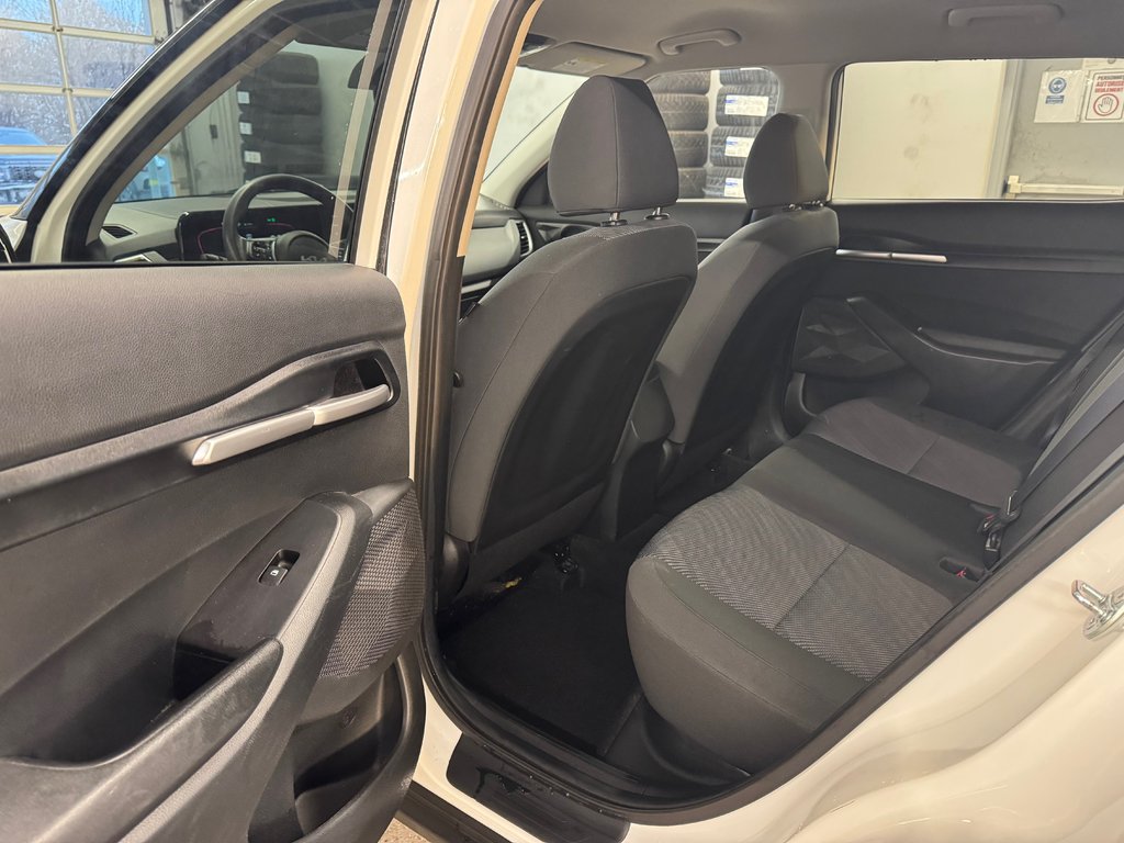 Kia Seltos LX, SIÈGES CHAUFFANTS, MAGS, APPLE CARPLAY 2024 à Mirabel, Québec - 16 - w1024h768px