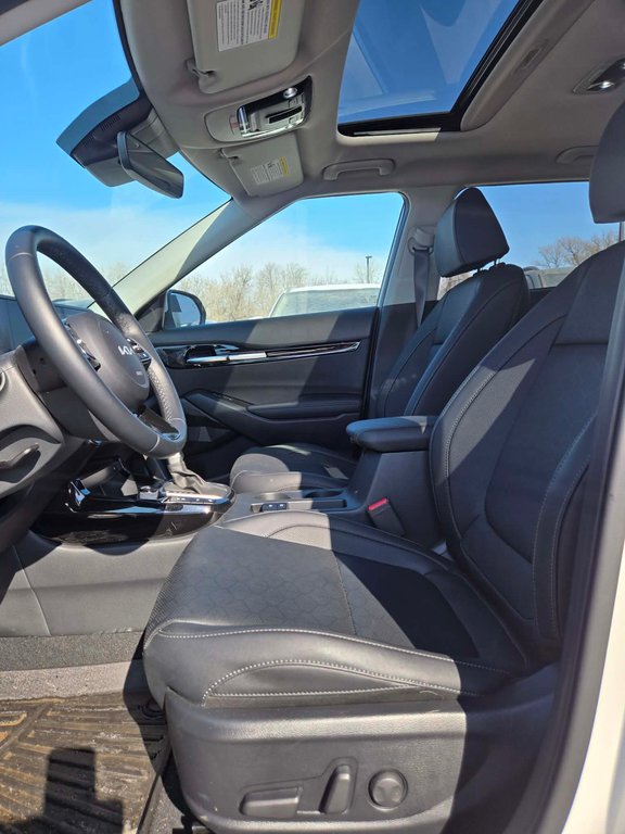 2025 Kia Seltos EX Premium, JAMAIS ACCIDENTÉ, CUIR, TOIT, AWD in Mirabel, Quebec - 8 - w1024h768px