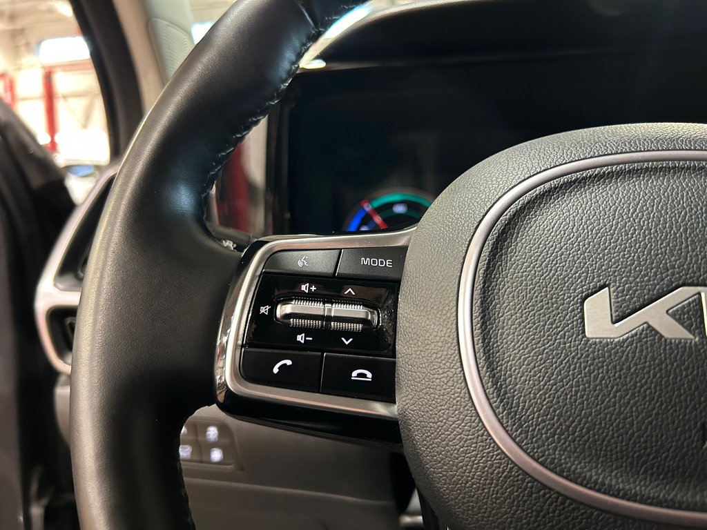 2023 Kia Sorento Plug-In Hybrid EX, JAMAIS ACCIDENTÉ, 6 PASSAGERS, CUIR, AWD in Mirabel, Quebec - 18 - w1024h768px