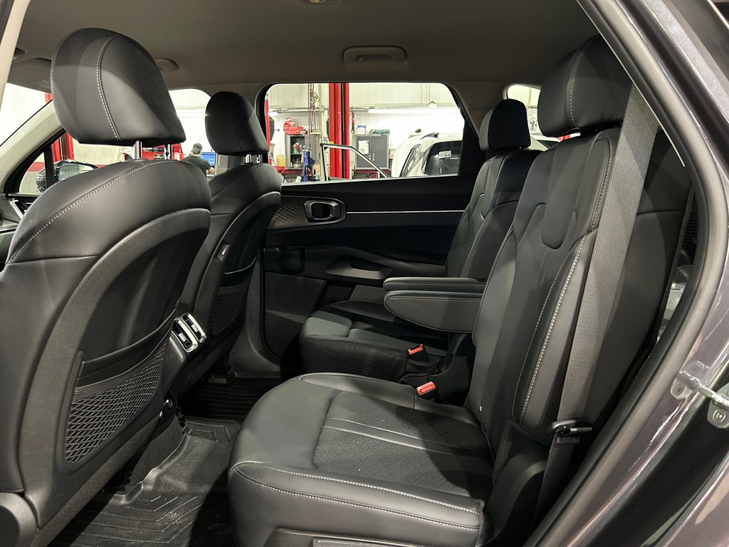 2023 Kia Sorento Plug-In Hybrid EX, JAMAIS ACCIDENTÉ, 6 PASSAGERS, CUIR, AWD in Mirabel, Quebec - 32 - w1024h768px
