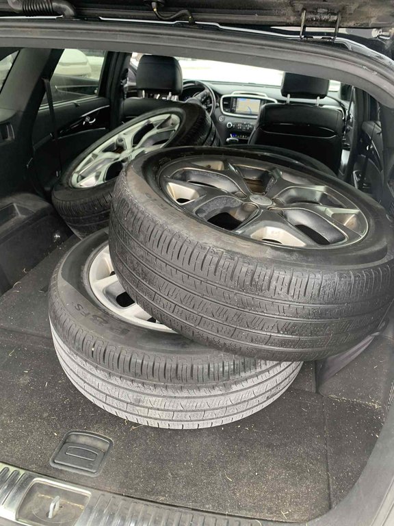 Kia Sorento SX V6, 7 PASSAGERS, CUIR, HITCH, TOIT OUVRANT 2017 à Mirabel, Québec - 3 - w1024h768px
