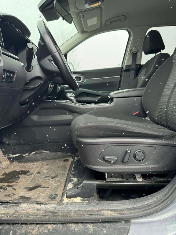 2021 Kia Sorento LX Premium, 7 PASSAGERS, AWD, VOLANT CHAUFFANT in Mirabel, Quebec - 8 - w1024h768px