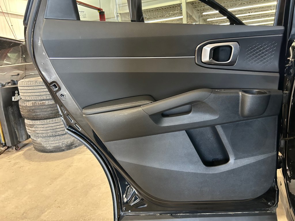 Kia Sorento LX+, JAMAIS ACCIDENTÉ, 7 PASSAGERS, AWD, MAGS 2023 à Mirabel, Québec - 27 - w1024h768px