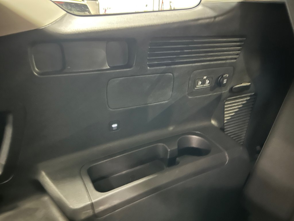 Kia Sorento LX, JAMAIS ACCIDENTÉ, 7 PASSAGERS, AWD 2024 à Mirabel, Québec - 34 - w1024h768px