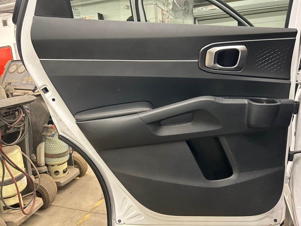 Kia Sorento LX, JAMAIS ACCIDENTÉ, 7 PASSAGERS, AWD 2024 à Mirabel, Québec - 31 - w1024h768px