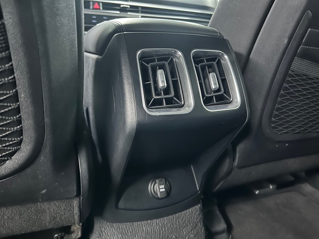 Kia Sorento LX, JAMAIS ACCIDENTÉ, 7 PASSAGERS, AWD 2024 à Mirabel, Québec - 33 - w1024h768px