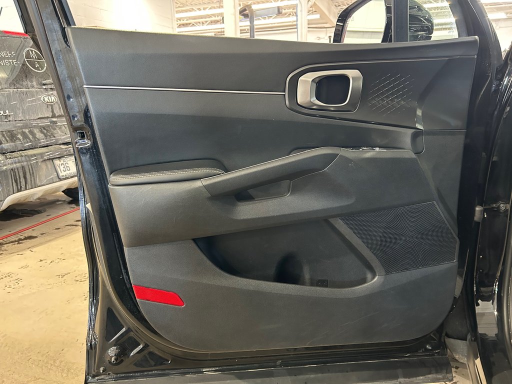 Kia Sorento LX, JAMAIS ACCIDENTÉ, 7 PASSAGERS, AWD, MAGS 2024 à Mirabel, Québec - 8 - w1024h768px