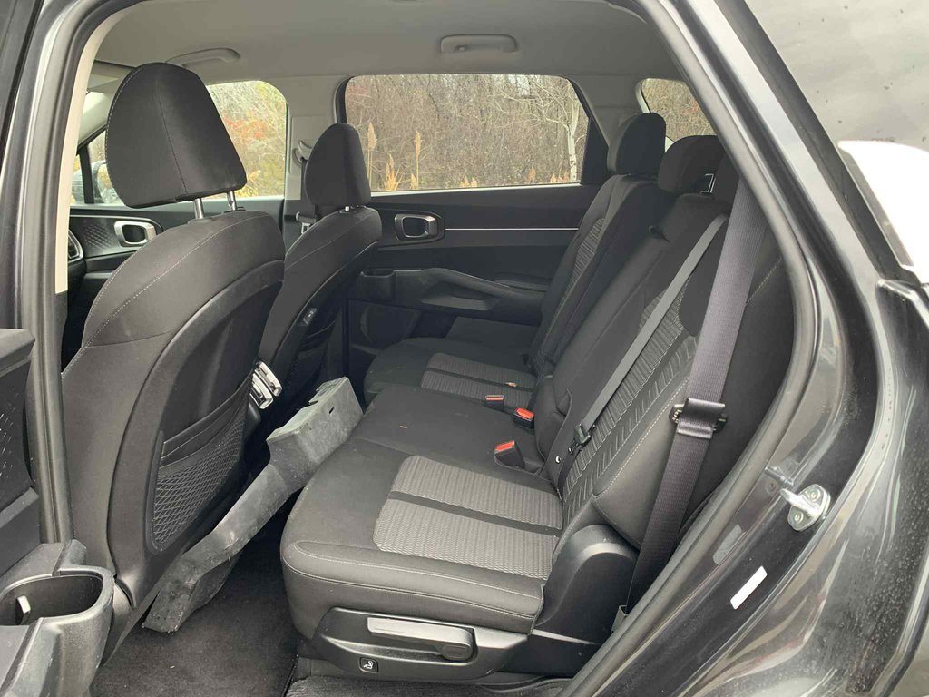 Kia Sorento LX, JAMAIS ACCIDENTÉ, 7 PASSAGERS, AWD, MAGS 2024 à Mirabel, Québec - 15 - w1024h768px