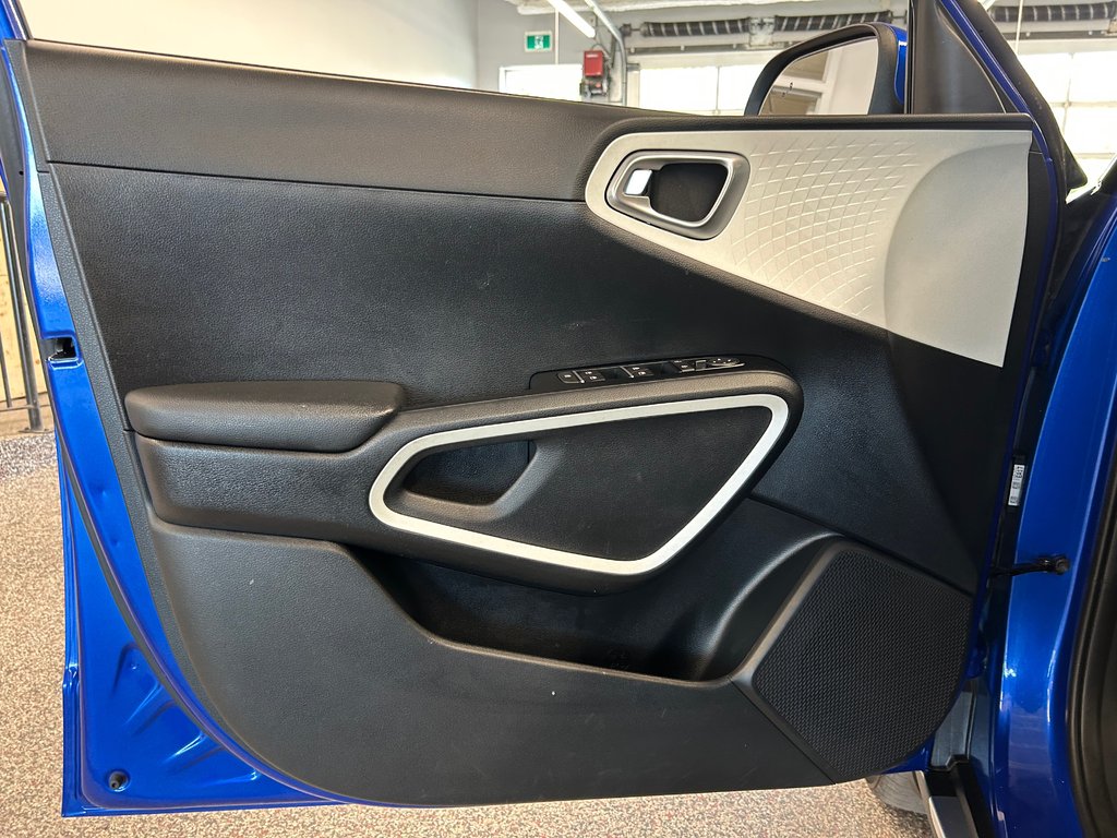 Kia SOUL EV EV Premium, JAMAIS ACCIDENTÉ, NAVIGATION 2022 à Mirabel, Québec - 8 - w1024h768px