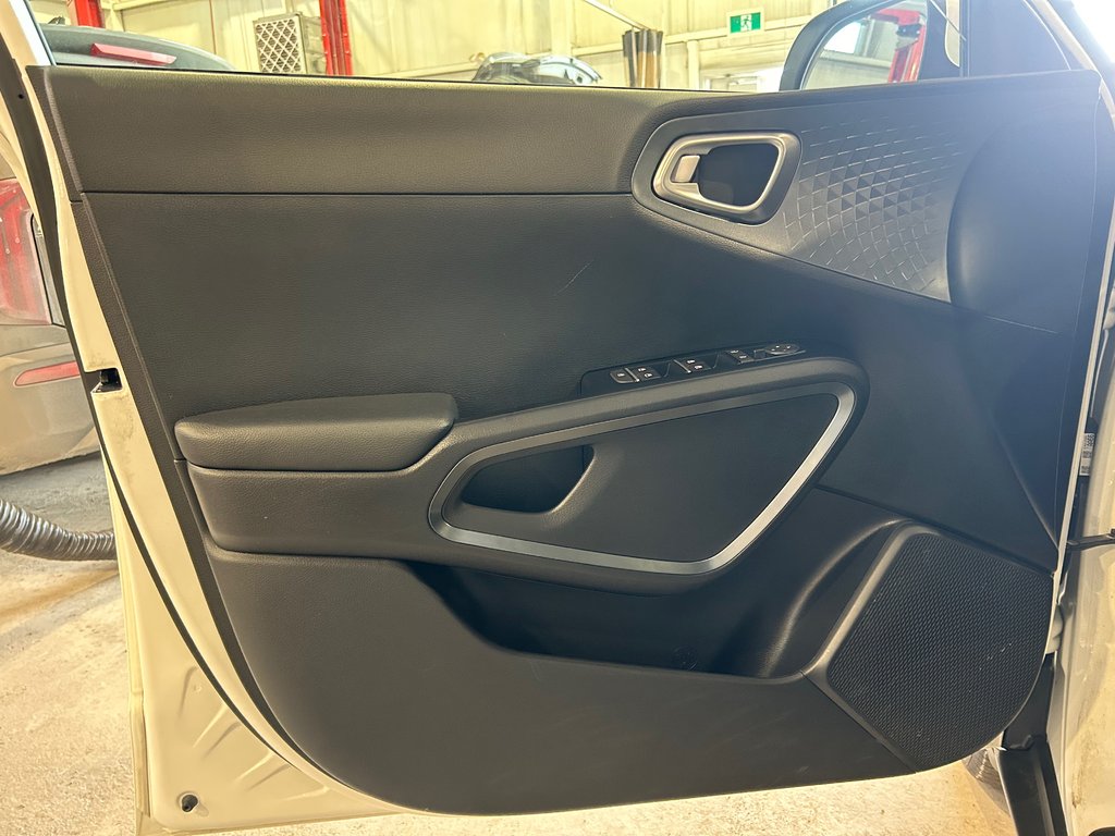 Kia Soul EX, JAMAIS ACCIDENTÉ, SIÈGES CHAUFFANTS, MAGS 2022 à Mirabel, Québec - 8 - w1024h768px