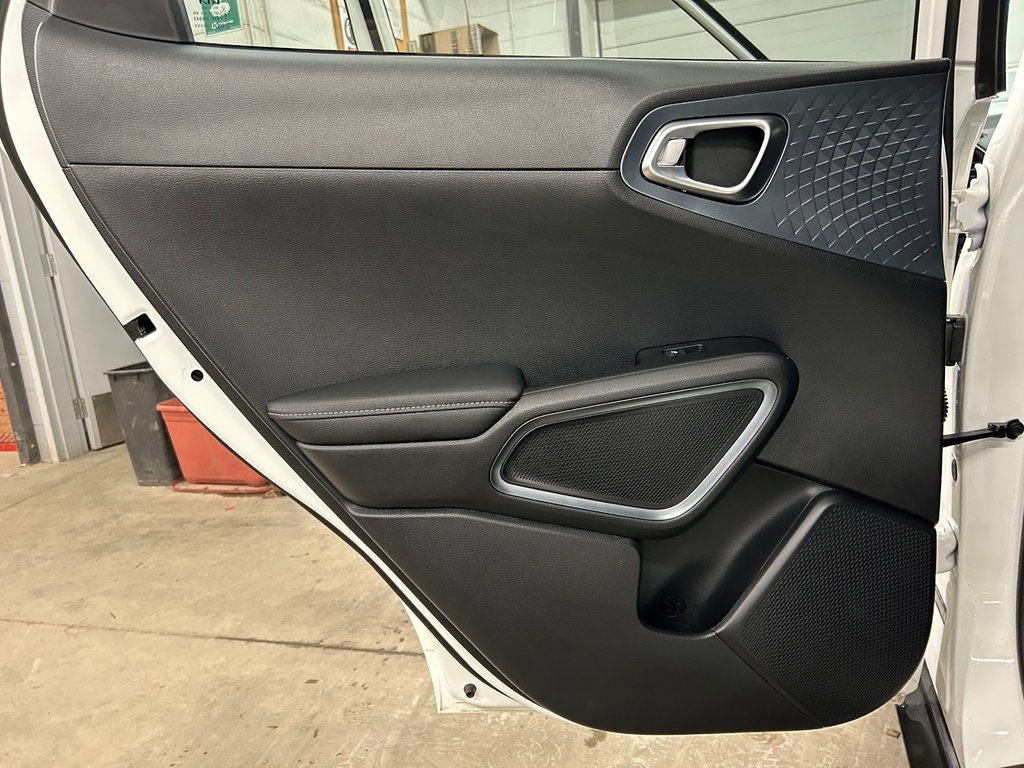 2025 Kia Soul EX Premium, JAMAIS ACCIDENTÉ, TOIT OUVRANT,8 PNEUS in Mirabel, Quebec - 29 - w1024h768px