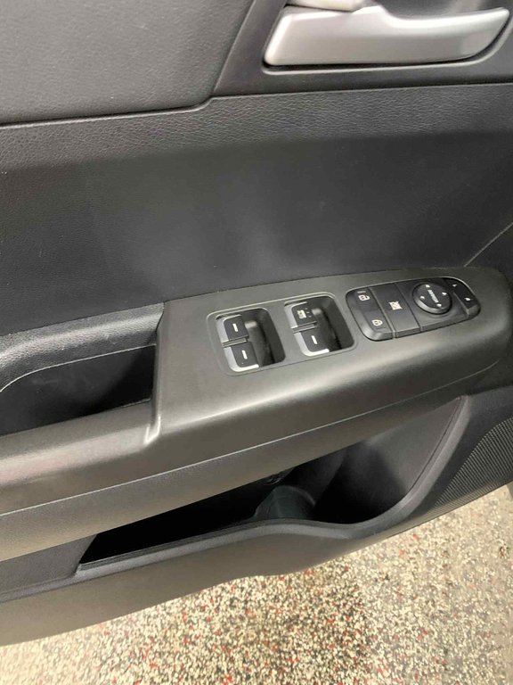 Kia Sportage LX, JAMAIS ACCIDENTÉ, AWD, SIÈGES CHAUFFANTS, MAGS 2021 à Mirabel, Québec - 6 - w1024h768px