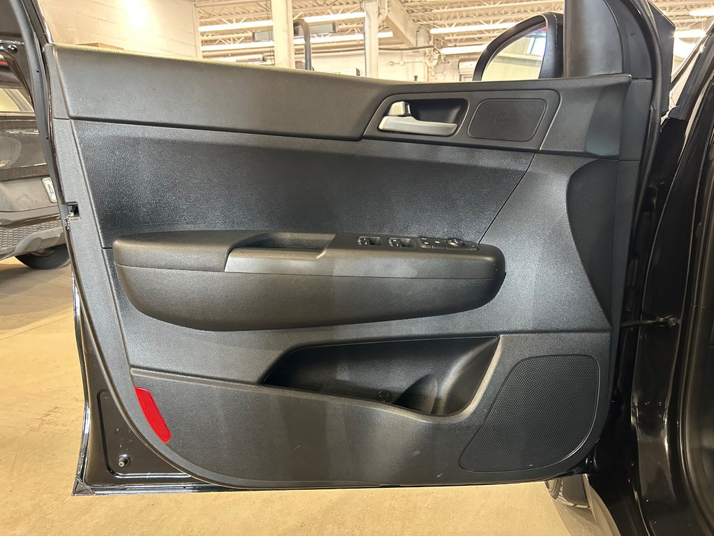 Kia Sportage LX, JAMAIS ACCIDENTÉ, APPLE CARPLAY 2022 à Mirabel, Québec - 8 - w1024h768px