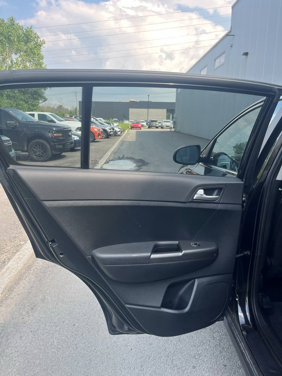 2022 Kia Sportage LX, JAMAIS ACCIDENTÉ, APPLE CARPLAY in Mirabel, Quebec - 18 - w1024h768px
