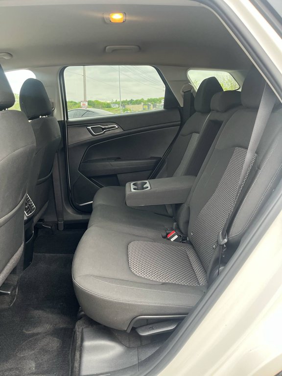 Kia Sportage LX, JAMAIS ACCIDENTÉ, HITCH, SIÈGES CHAUFFANTS 2023 à Mirabel, Québec - 19 - w1024h768px