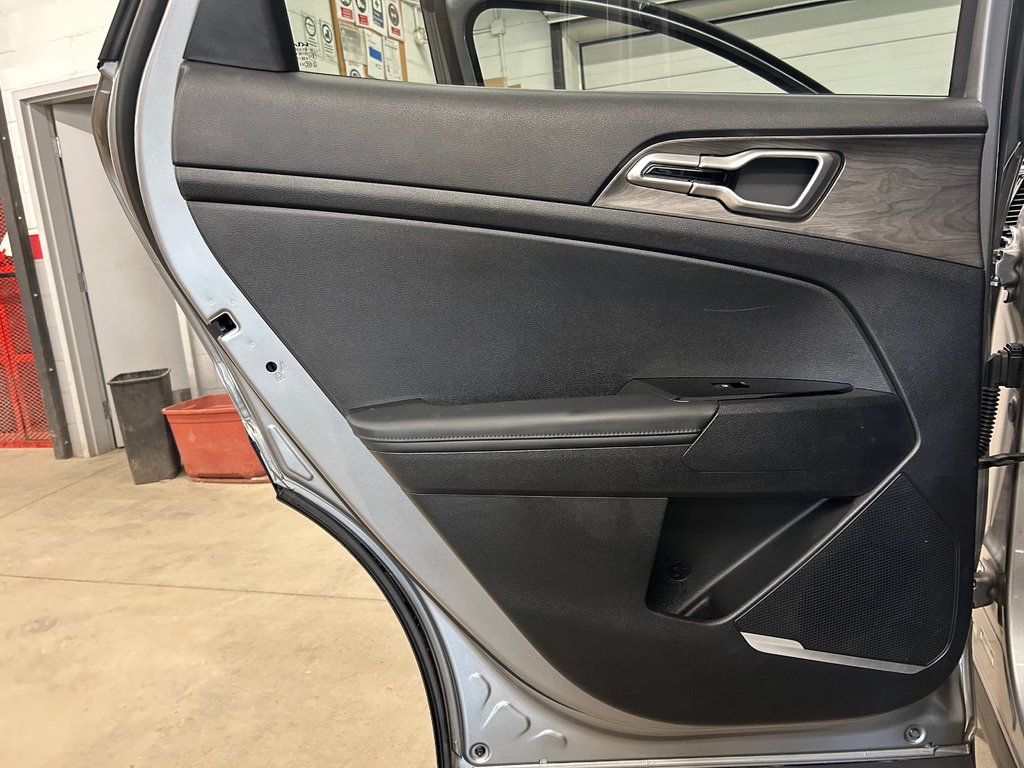 2023 Kia Sportage X-Line, JAMAIS ACCIDENTÉ, CUIR, AWD, MAGS in Mirabel, Quebec - 29 - w1024h768px