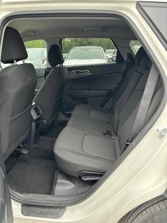 Kia Sportage LX, AWD, JAMAIS ACCIDENTÉ, MAGS 2023 à Mirabel, Québec - 18 - w1024h768px