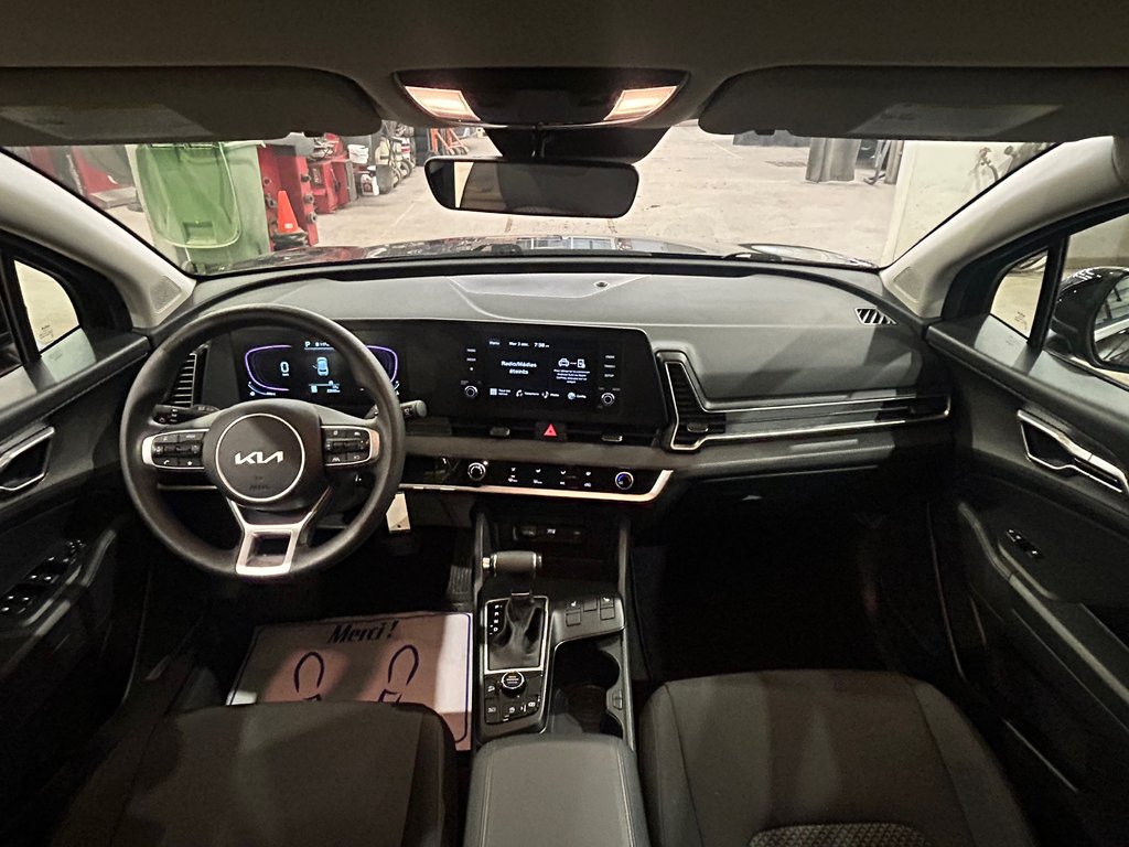 Kia Sportage LX, JAMAIS ACCIDENTÉ, AWD, SIÈGES CHAUFFANTS 2025 à Mirabel, Québec - 4 - w1024h768px