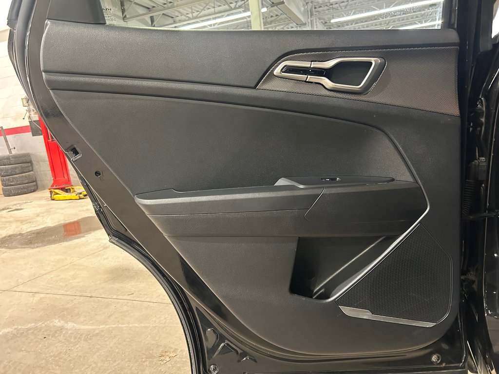 Kia Sportage LX, JAMAIS ACCIDENTÉ, AWD, SIÈGES CHAUFFANTS 2025 à Mirabel, Québec - 26 - w1024h768px