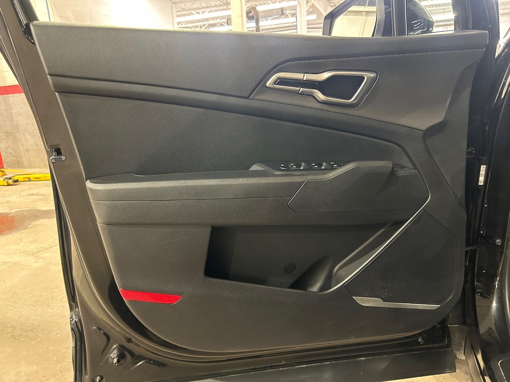 Kia Sportage LX, JAMAIS ACCIDENTÉ, AWD, SIÈGES CHAUFFANTS 2025 à Mirabel, Québec - 8 - w1024h768px