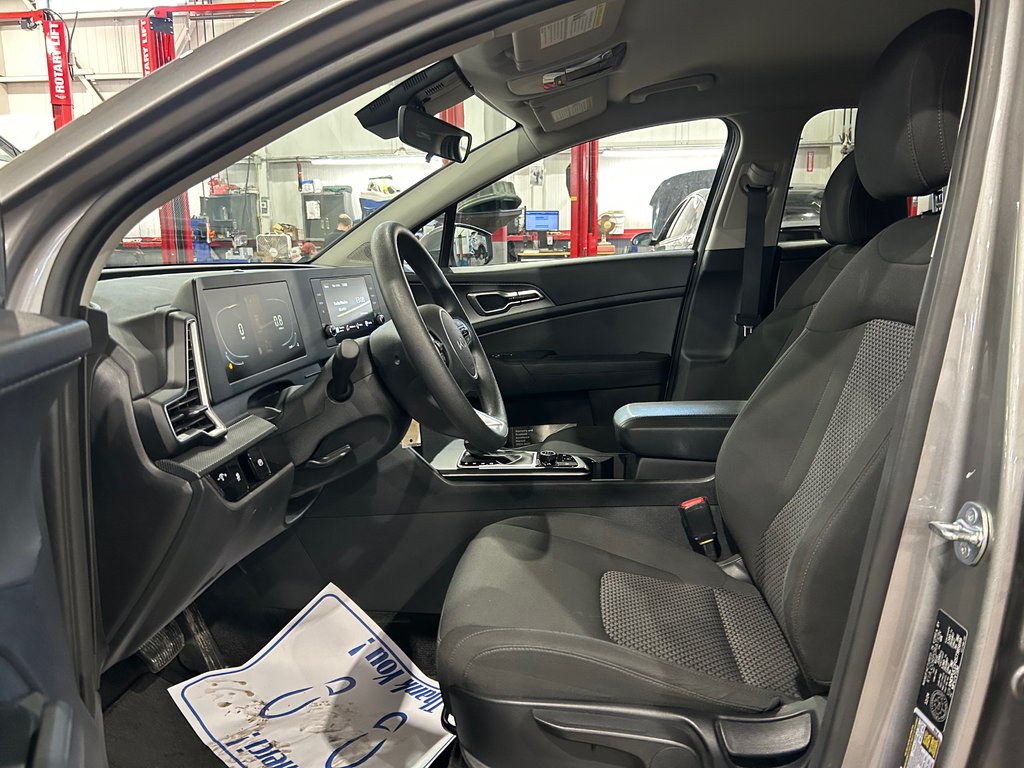 Kia Sportage LX, JAMAIS ACCIDENTÉ, AWD, SIÈGES CHAUFFANTS 2025 à Mirabel, Québec - 9 - w1024h768px