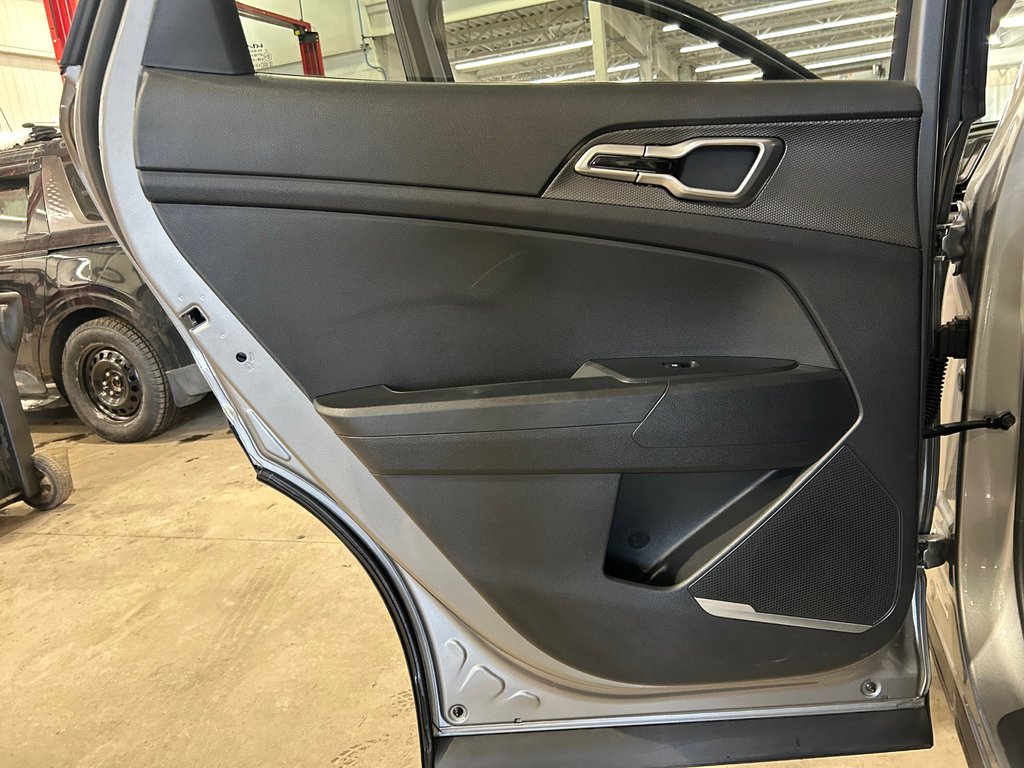 Kia Sportage LX, JAMAIS ACCIDENTÉ, AWD, SIÈGES CHAUFFANTS 2025 à Mirabel, Québec - 26 - w1024h768px