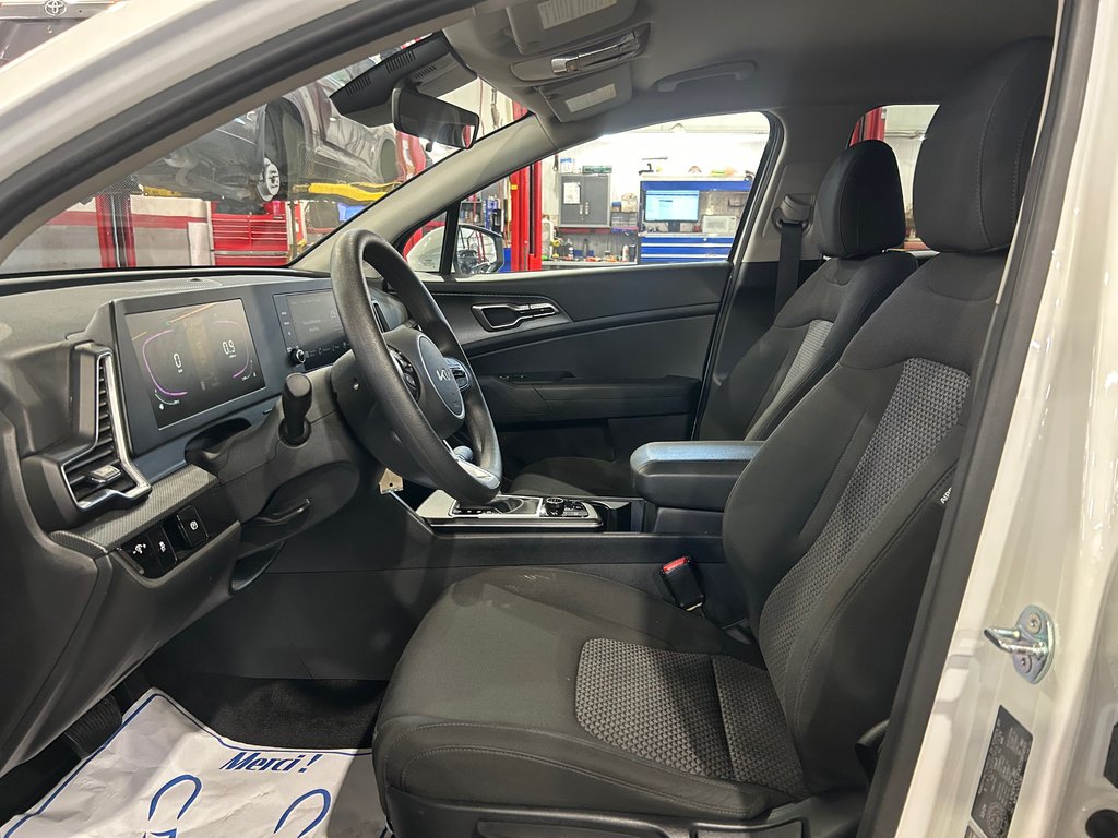 Kia Sportage LX, JAMAIS ACCIDENTÉ, AWD, SIÈGES CHAUFFANTS 2025 à Mirabel, Québec - 9 - w1024h768px