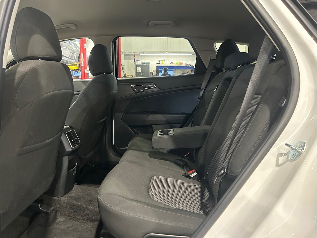 Kia Sportage LX, JAMAIS ACCIDENTÉ, AWD, SIÈGES CHAUFFANTS 2025 à Mirabel, Québec - 27 - w1024h768px