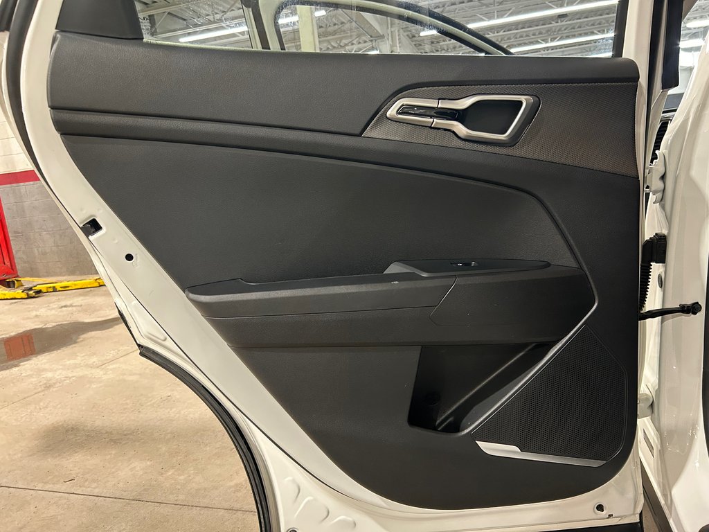 Kia Sportage LX, JAMAIS ACCIDENTÉ, AWD, SIÈGES CHAUFFANTS, MAGS 2025 à Mirabel, Québec - 26 - w1024h768px