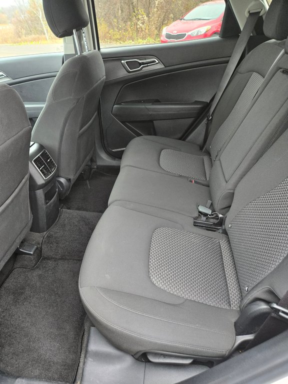Kia Sportage LX, JAMAIS ACCIDENTÉ, AWD, SIÈGES CHAUFFANTS, MAGS 2025 à Mirabel, Québec - 18 - w1024h768px