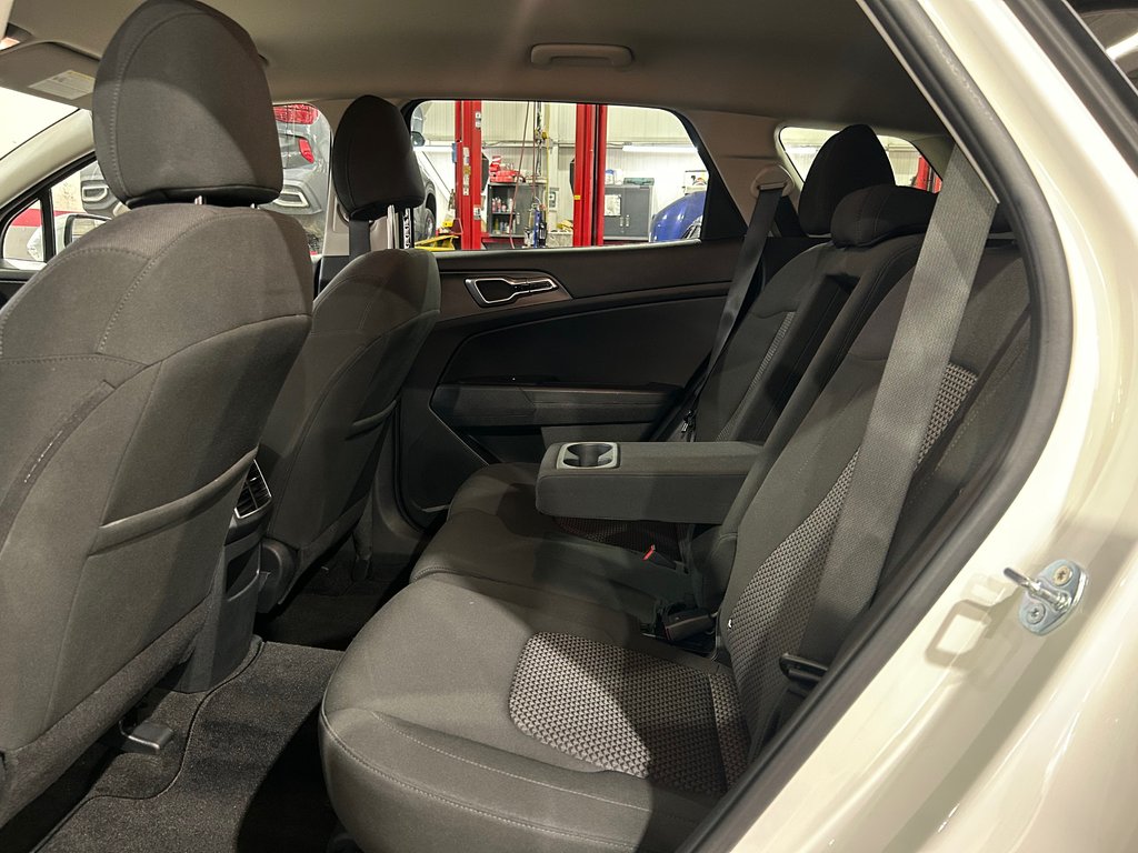 Kia Sportage LX, JAMAIS ACCIDENTÉ, AWD, SIÈGES CHAUFFANTS, MAGS 2025 à Mirabel, Québec - 27 - w1024h768px