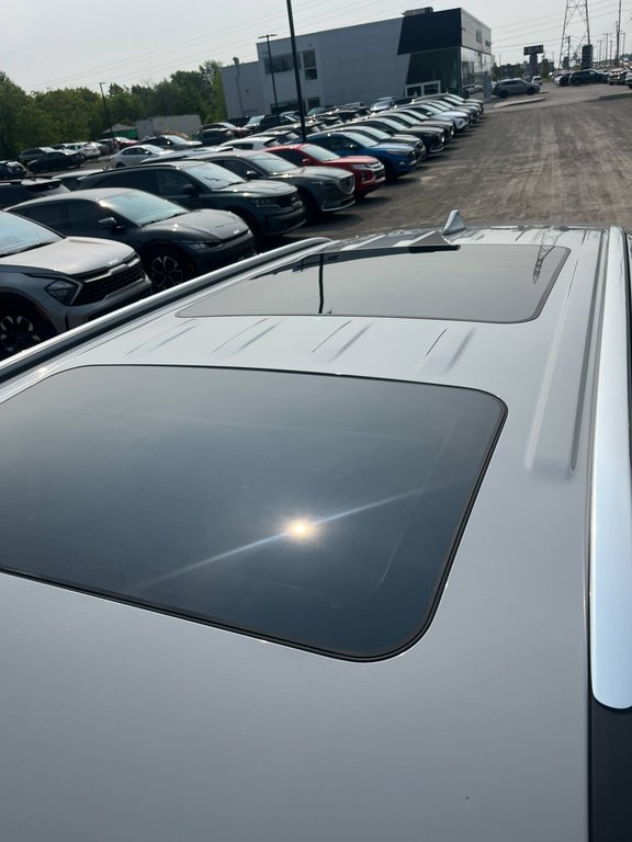 2023 Kia Telluride SX, 8 PASSAGERS, CUIR, TOIT, AWD, HITCH, GPS in Mirabel, Quebec - 16 - w1024h768px