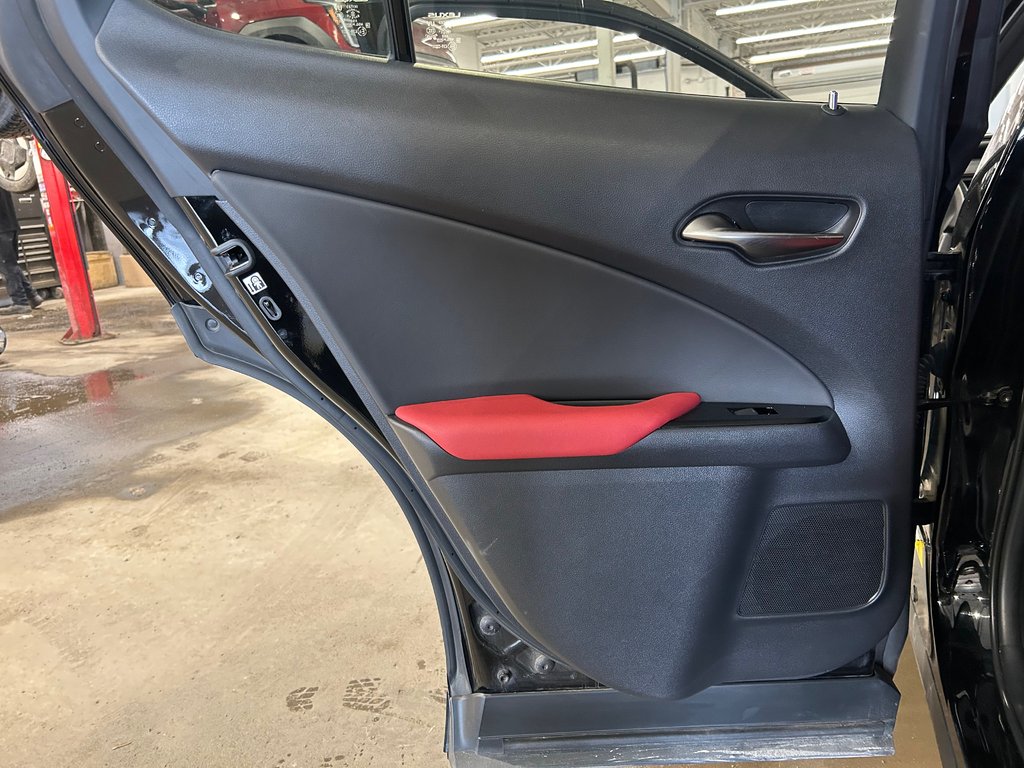 Lexus UX 250h, JAMAIS ACCIDENTÉ, FSPORT, CUIR, AWD 2021 à Mirabel, Québec - 32 - w1024h768px