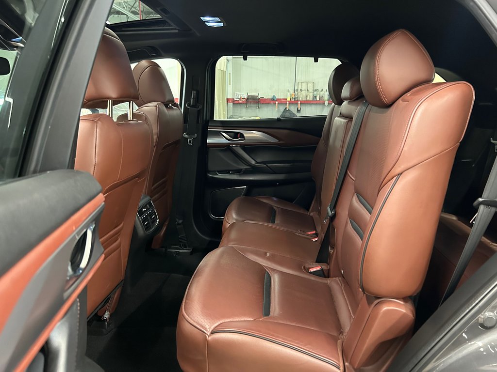 Mazda CX-9 Signature, 8 PNEUS, CUIR, TOIT, AWD, HITCH, MAGS 2017 à Mirabel, Québec - 31 - w1024h768px
