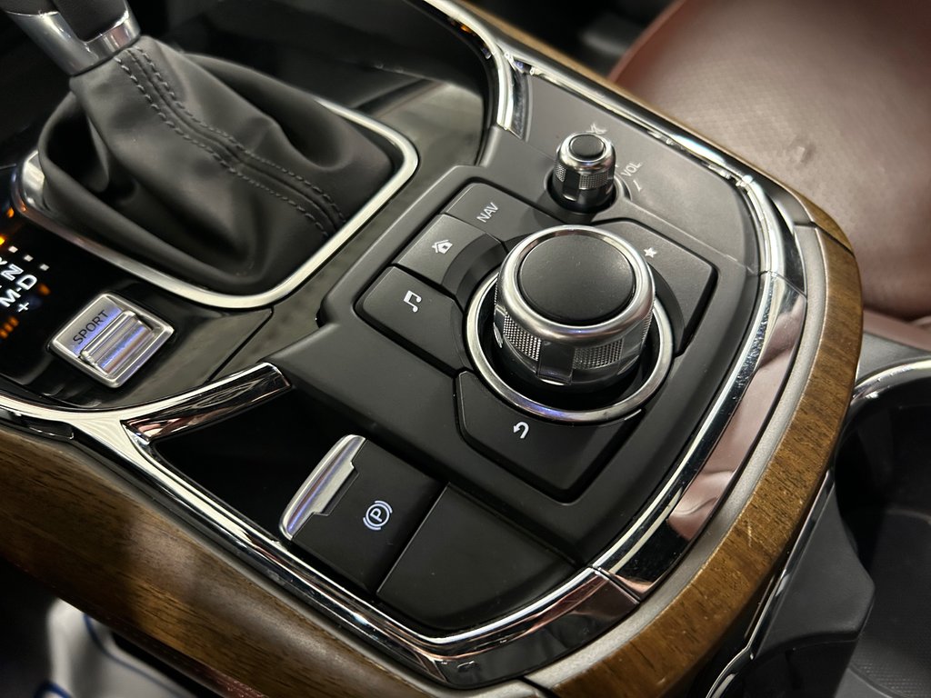 Mazda CX-9 Signature, 8 PNEUS, CUIR, TOIT, AWD, HITCH, MAGS 2017 à Mirabel, Québec - 23 - w1024h768px