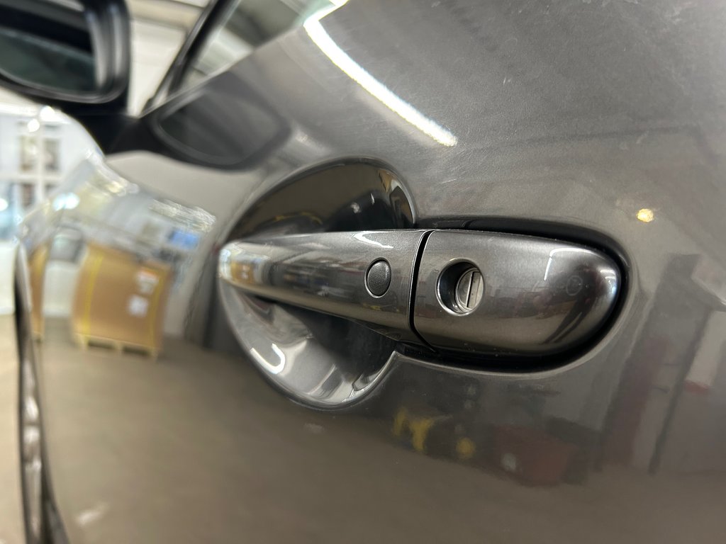 Mazda CX-9 Signature, 8 PNEUS, CUIR, TOIT, AWD, HITCH, MAGS 2017 à Mirabel, Québec - 14 - w1024h768px