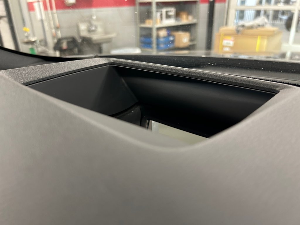 Mazda CX-9 Signature, 8 PNEUS, CUIR, TOIT, AWD, HITCH, MAGS 2017 à Mirabel, Québec - 18 - w1024h768px