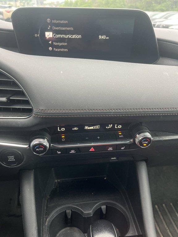 2021 Mazda 3 Sport GT, JAMAIS ACCIDENTÉ, 8 PNEUS, CUIR, TOIT in Mirabel, Quebec - 17 - w1024h768px