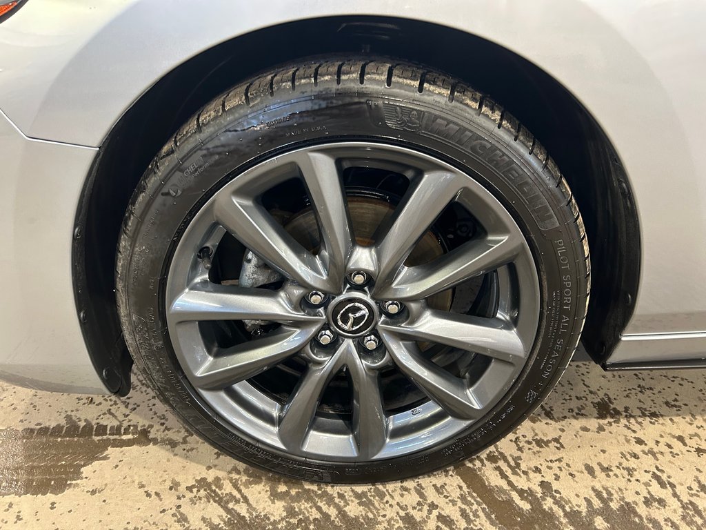 Mazda 3 Sport GT, JAMAIS ACCIDENTÉ, 8 PNEUS, CUIR, TOIT, AWD 2023 à Mirabel, Québec - 7 - w1024h768px