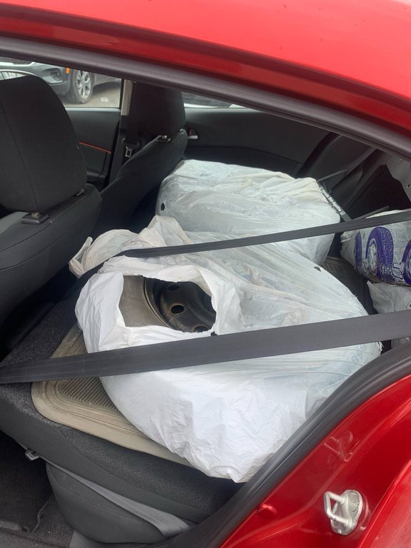 Mazda 3 GS-SKY, JAMAIS ACCIDENTÉ, 8 PNEUS, AUTOMATIQUE 2014 à Mirabel, Québec - 14 - w1024h768px