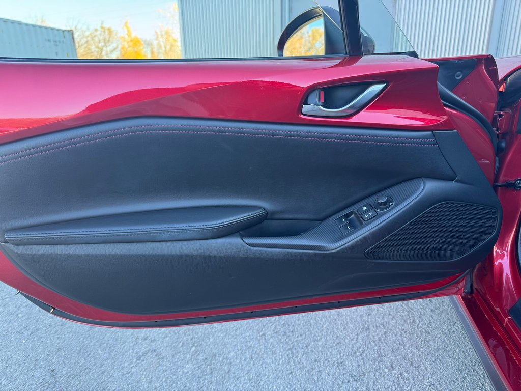 Mazda MX-5 GS, JAMAIS ACCIDENTÉ, AUTOMATIQUE, 3M AVANT 2017 à Mirabel, Québec - 5 - w1024h768px