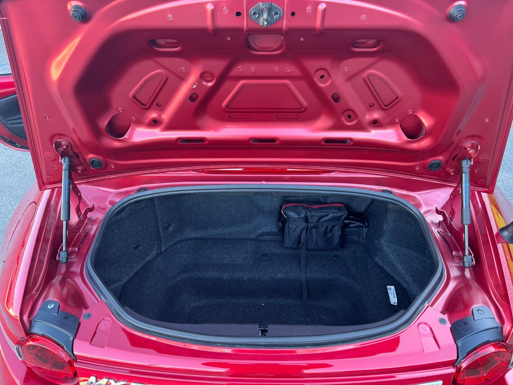 Mazda MX-5 GS, JAMAIS ACCIDENTÉ, AUTOMATIQUE, 3M AVANT 2017 à Mirabel, Québec - 17 - w1024h768px