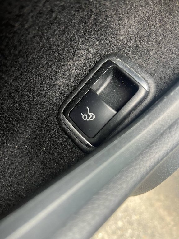 Mercedes-Benz E-Class E 400, JAMAIS ACCIDENTÉ, V6, CUIR, GPS 2016 à Mirabel, Québec - 32 - w1024h768px