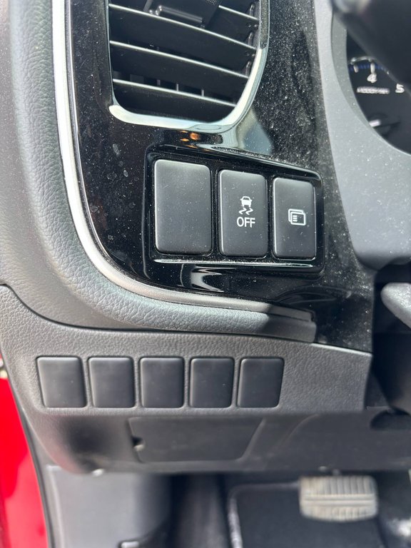 Mitsubishi Outlander SE, 7 PASSAGERS, AWD, 8 PNEUS, V6 2020 à Mirabel, Québec - 17 - w1024h768px