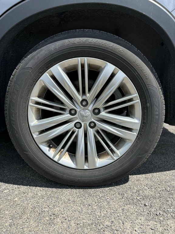 Mitsubishi Outlander ES, JAMAIS ACCIDENTÉ, 8 PNEUS, AWD 2022 à Mirabel, Québec - 5 - w1024h768px