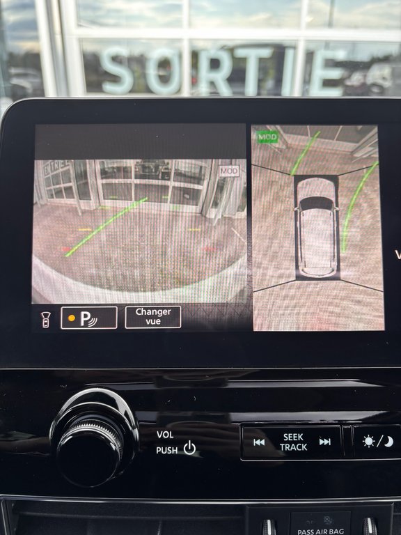 2023 Nissan Armada Platinum, JAMAIS ACCIDENTÉ, 7 PASSAGERS, TV in Mirabel, Quebec - 31 - w1024h768px