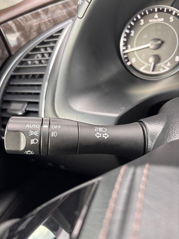 2023 Nissan Armada Platinum, JAMAIS ACCIDENTÉ, 7 PASSAGERS, TV in Mirabel, Quebec - 23 - w1024h768px