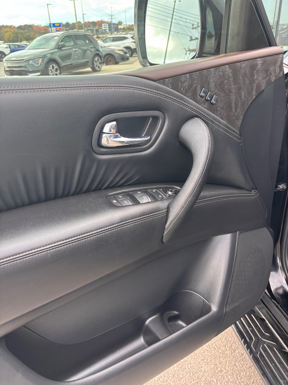 2023 Nissan Armada Platinum, JAMAIS ACCIDENTÉ, 7 PASSAGERS, TV in Mirabel, Quebec - 8 - w1024h768px