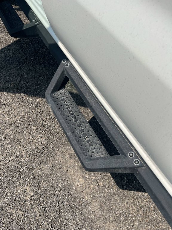 Nissan Frontier PRO-4X, JAMAIS ACCIDENTÉ, CUIR, TOIT, HITCH, 4X4 2023 à Mirabel, Québec - 15 - w1024h768px